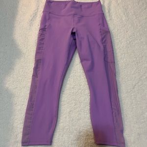 Fabletics Powerhold 3/4 Capris/Leggings